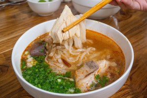 Mae Houa Noodle Soup