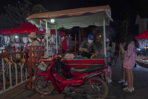 Roti Luangprabang Night Market