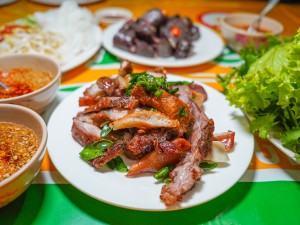 Grilled Pig Ear That Khao