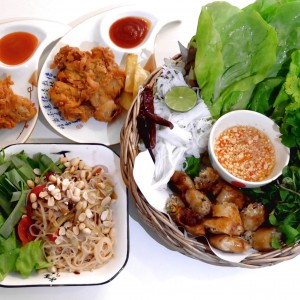 Khem Khong Thakhaek Fried Chicken