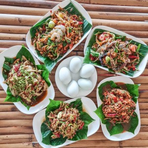 Lao Salad Ms. Phetsamone (Nang)