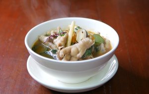 Soupe de pattes de poulet - Lao Street Food